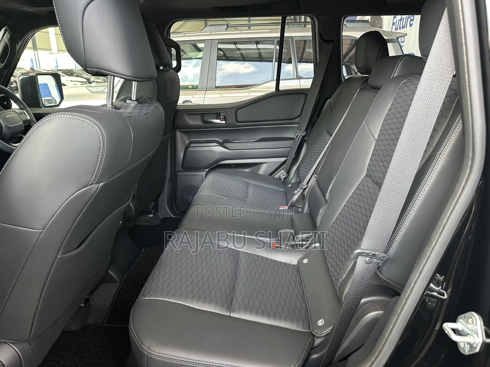 New Toyota Land Cruiser Prado 2.7 2024 Black