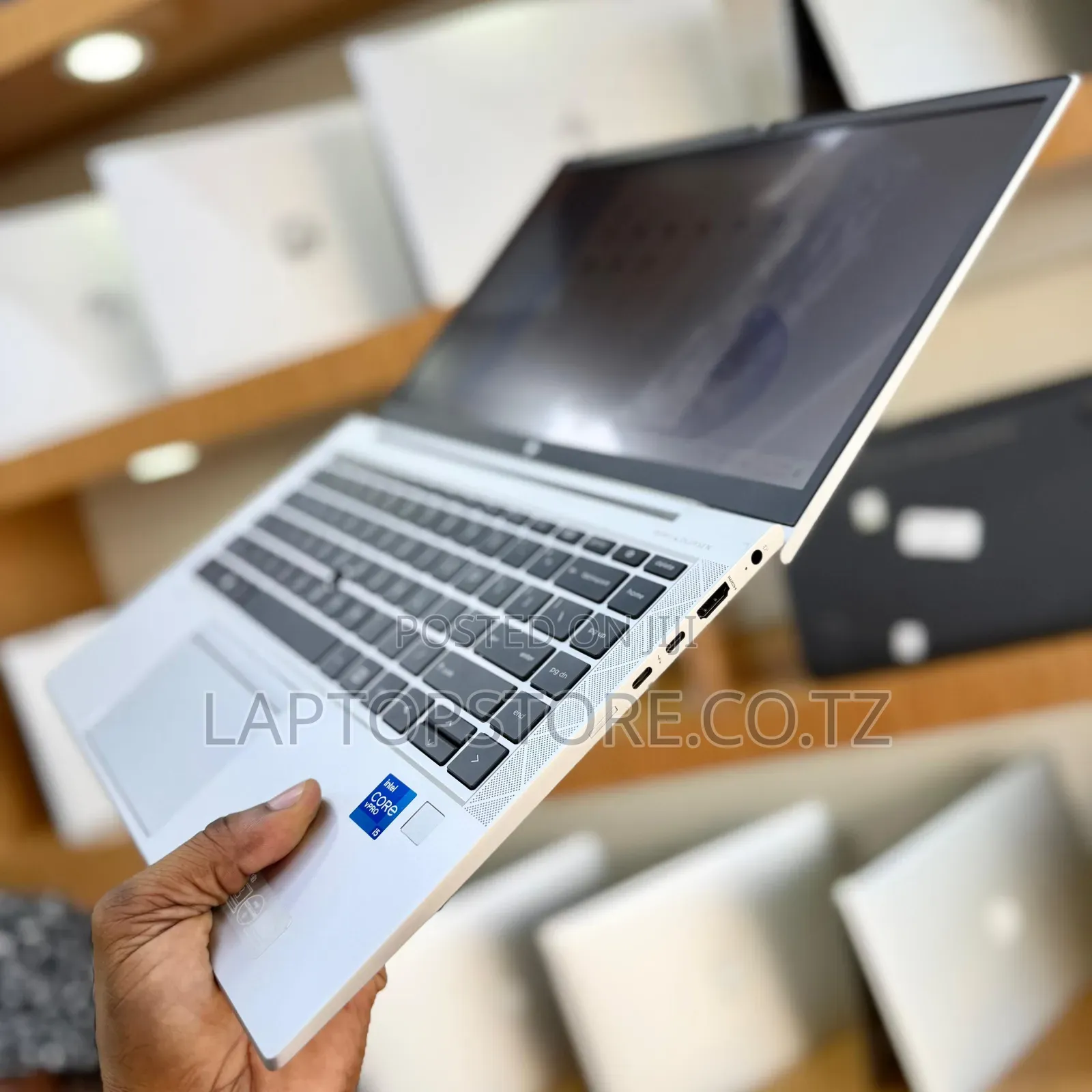 New Laptop HP EliteBook 840 G8 16GB Intel Core I5 SSD 256GB