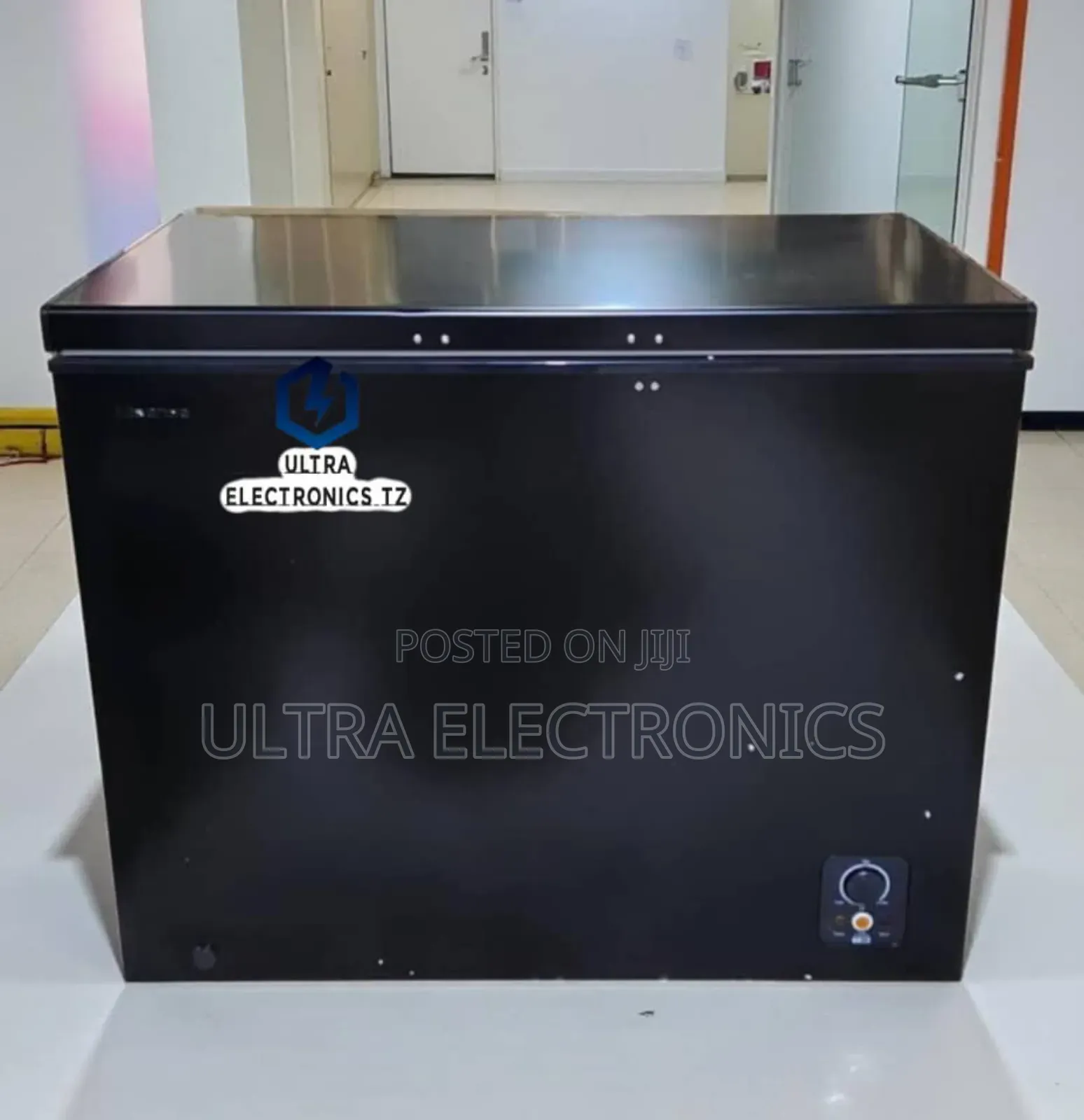 Hisense Freezer With Outside Condenser 
* Fc320sh
* 240 Liters