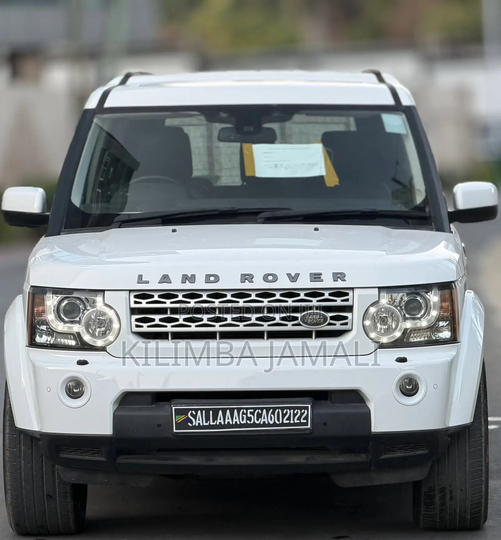 Land Rover Discovery 2013 White