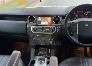 Land Rover Discovery 2013 White