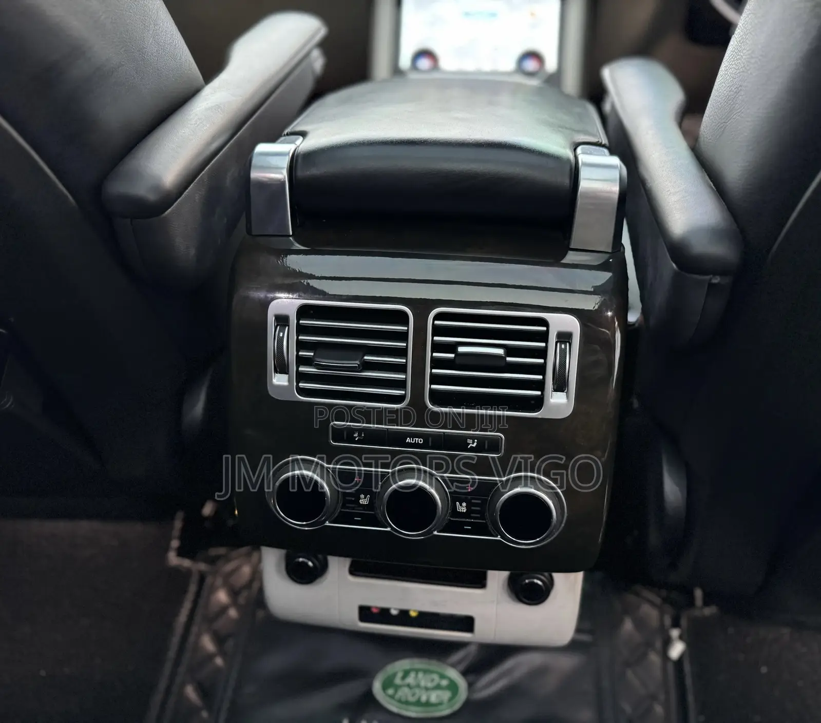 Land Rover Range Rover Vogue 2016 Black