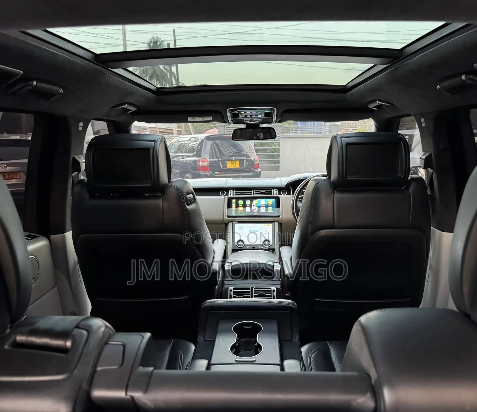 Land Rover Range Rover Vogue 2016 Black