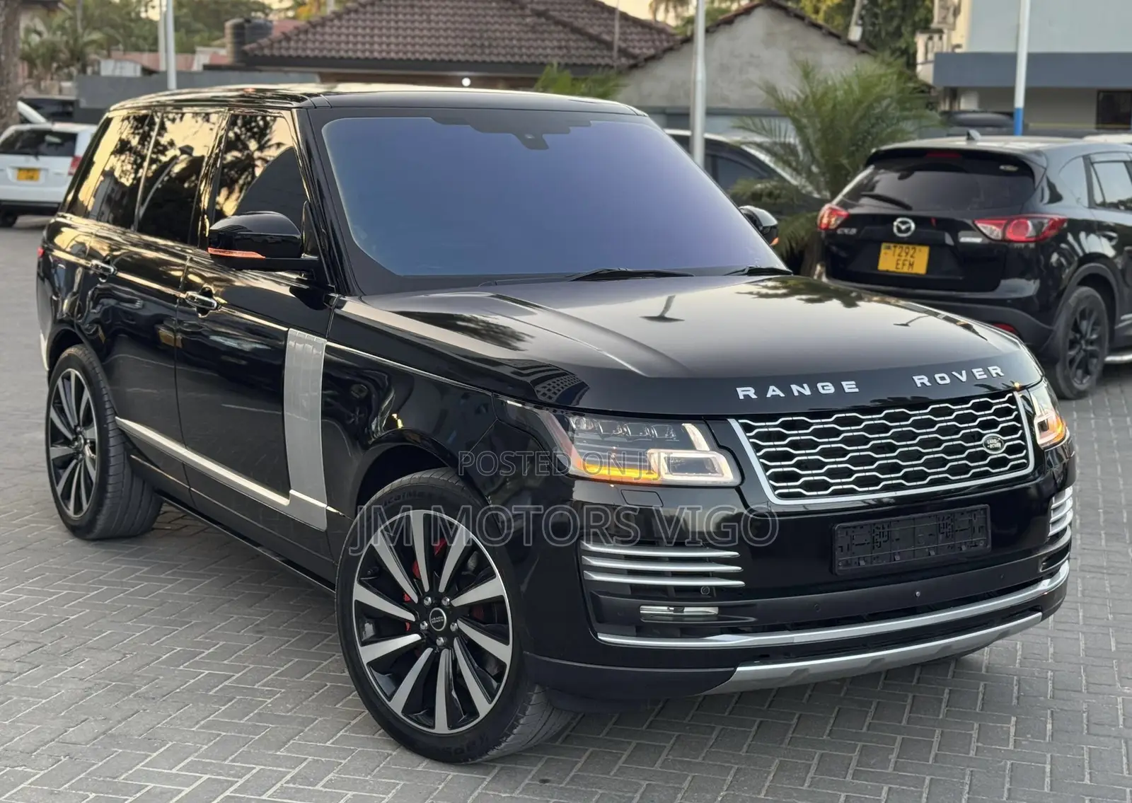 Land Rover Range Rover Vogue 2016 Black