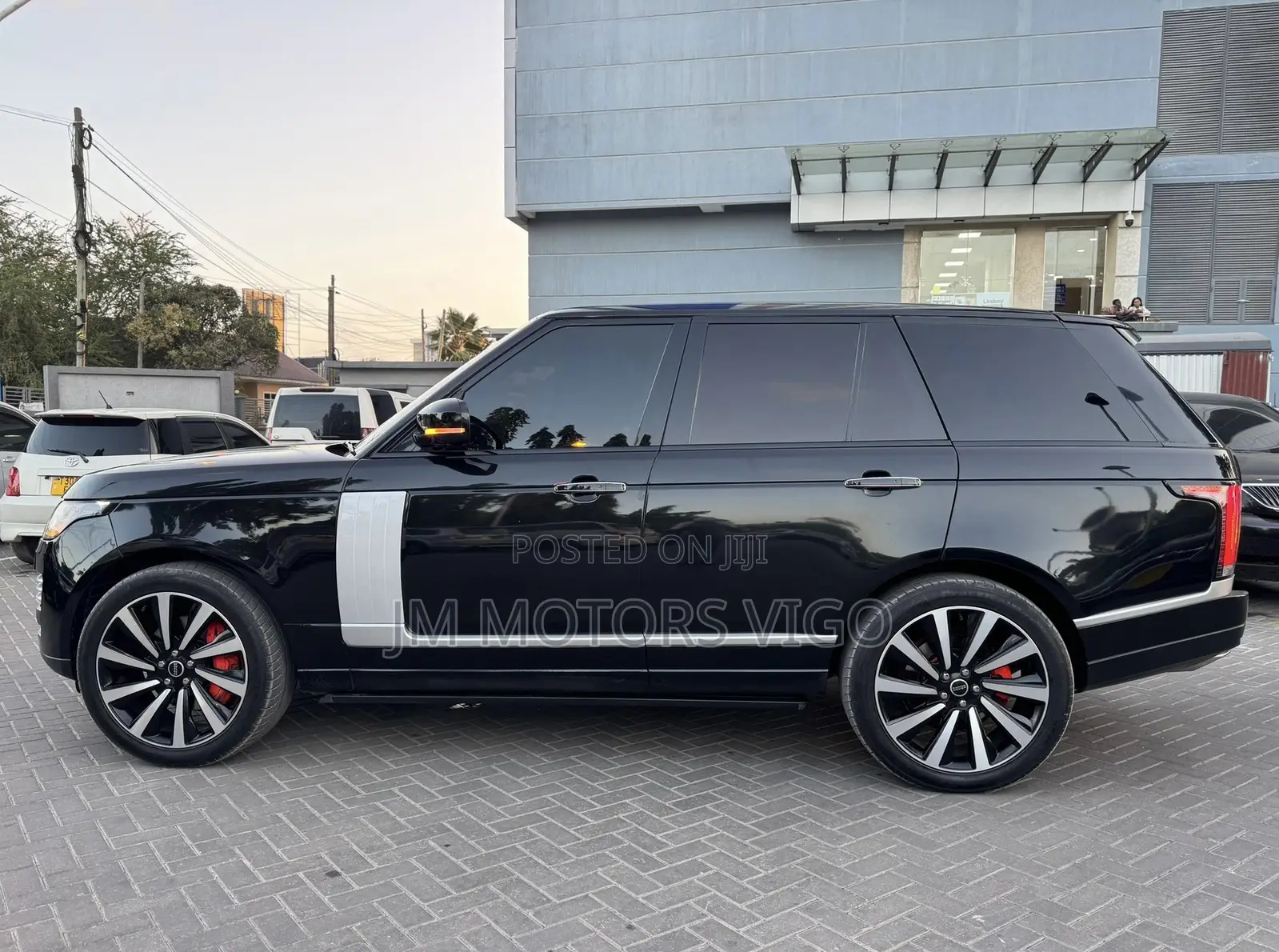 Land Rover Range Rover Vogue 2016 Black