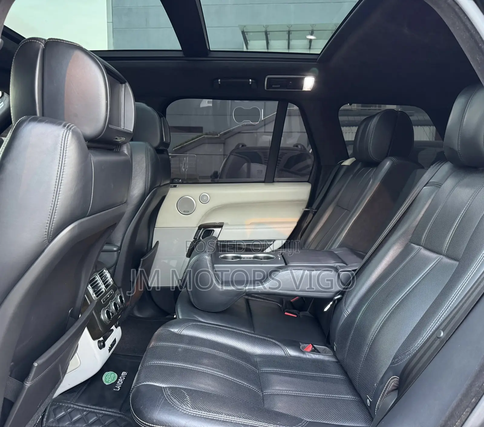 Land Rover Range Rover Vogue 2016 Black