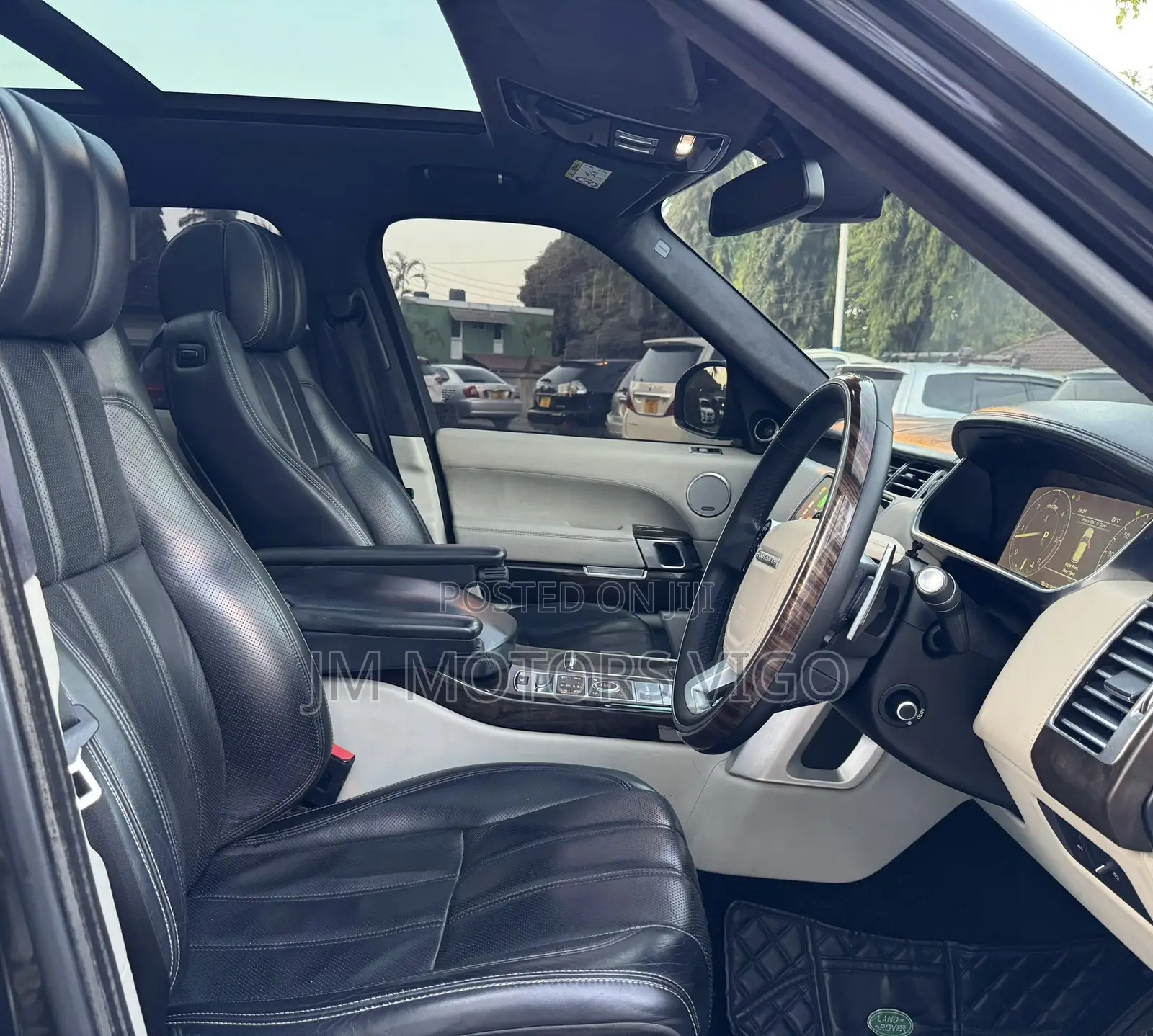 Land Rover Range Rover Vogue 2016 Black