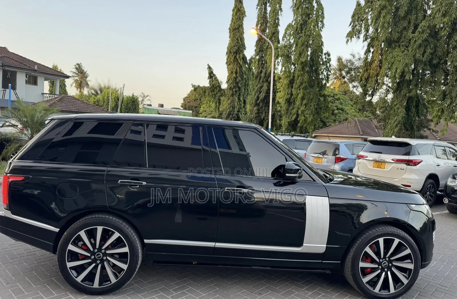 Land Rover Range Rover Vogue 2016 Black