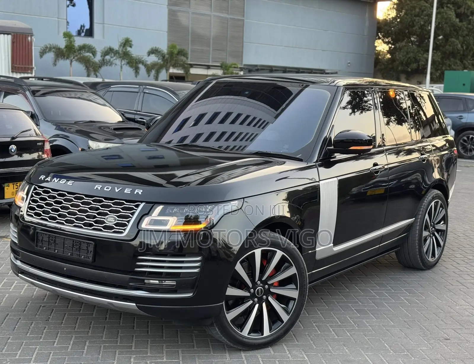 Land Rover Range Rover Vogue 2016 Black