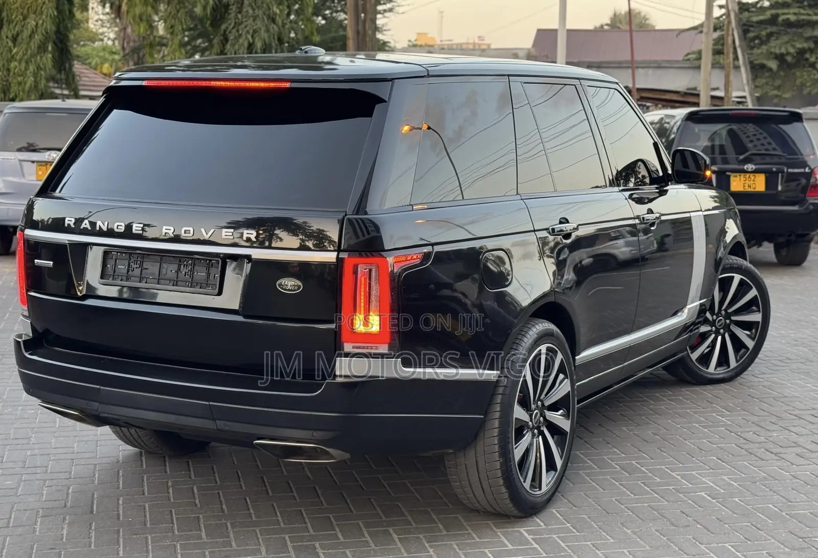 Land Rover Range Rover Vogue 2016 Black