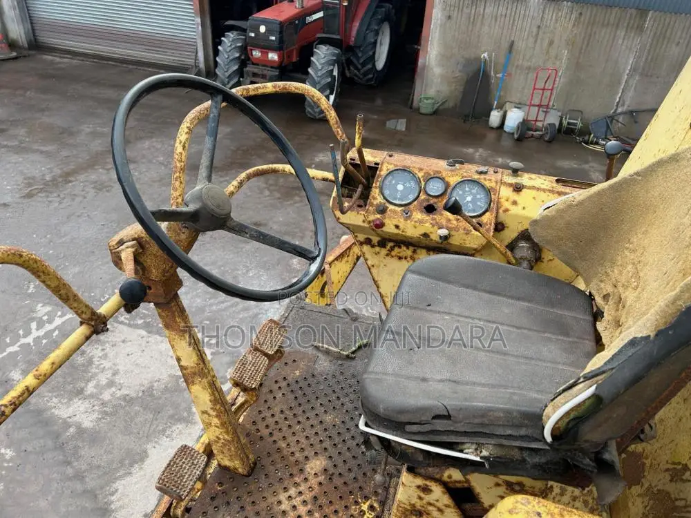Ya Kuagiza Harvester New Holland Clayson 1530