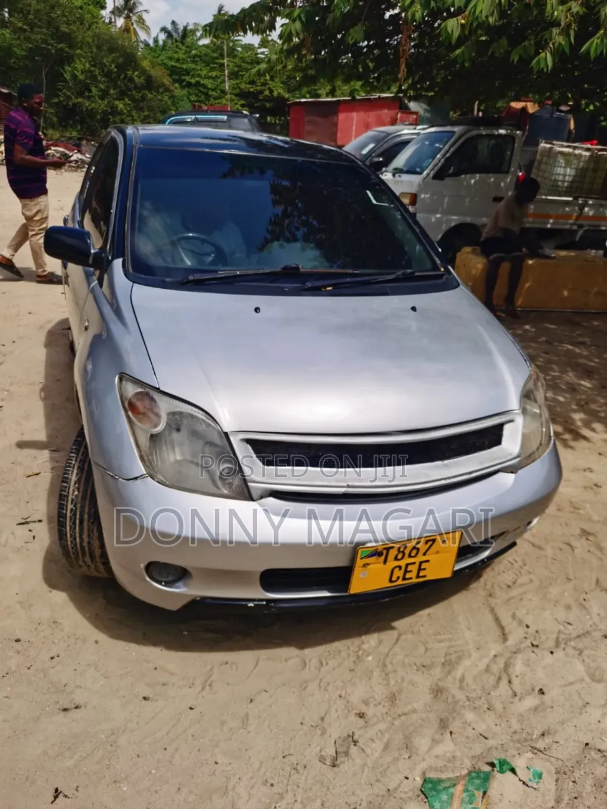 Toyota IST 2004 Silver