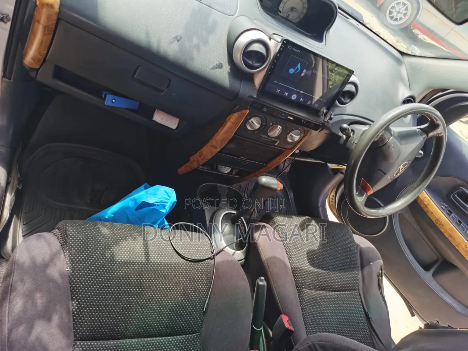 Toyota IST 2004 Silver