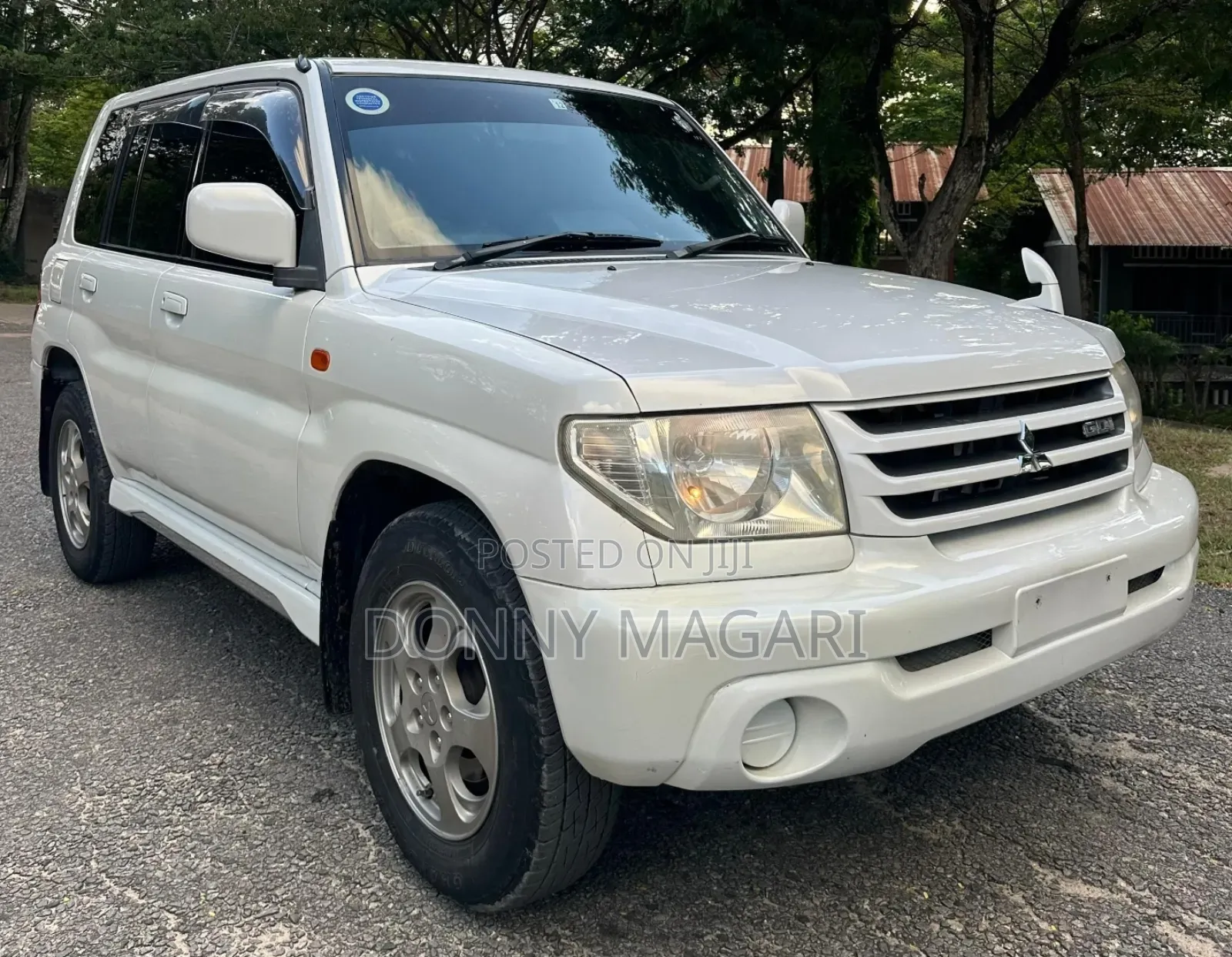 Mitsubishi Pajero 2003 White
