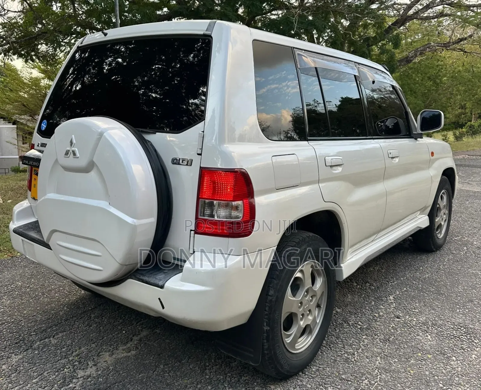 Mitsubishi Pajero 2003 White