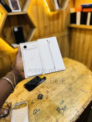 New Apple iPhone Air 256 GB Silver