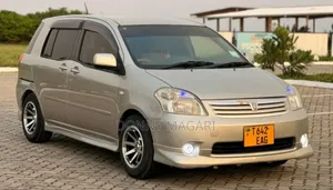 Toyota Raum 1.5 AWD 2003 Silver