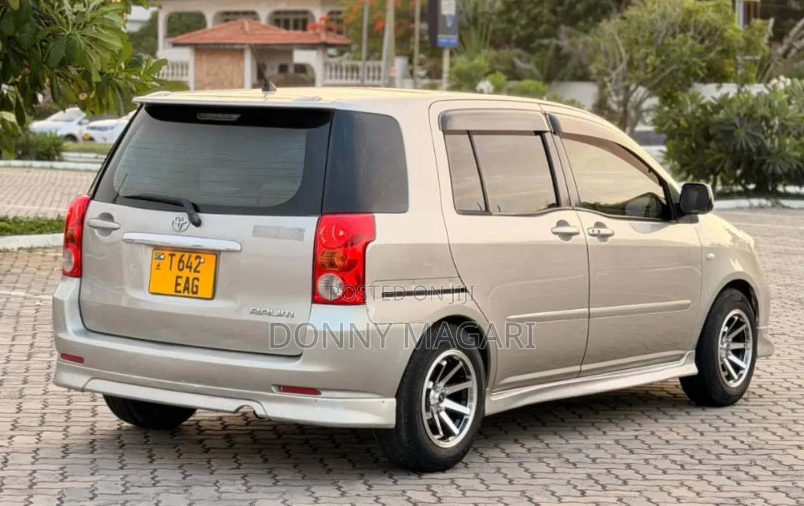 Toyota Raum 1.5 AWD 2003 Silver