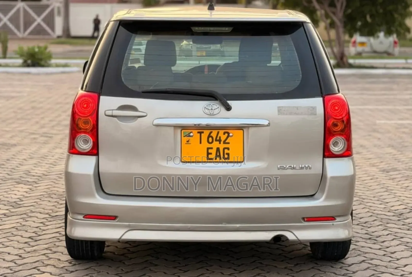 Toyota Raum 1.5 AWD 2003 Silver