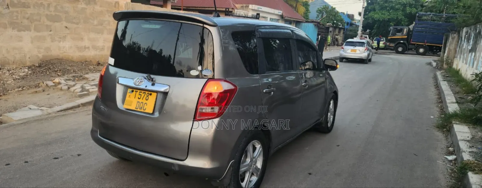 Toyota Ractis 1.5 AWD 2005 Gray