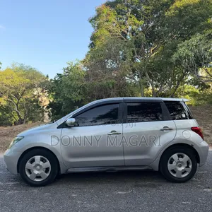 Toyota IST 2004 Silver