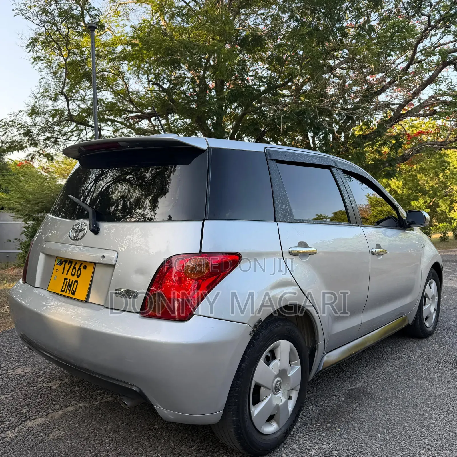 Toyota IST 2004 Silver