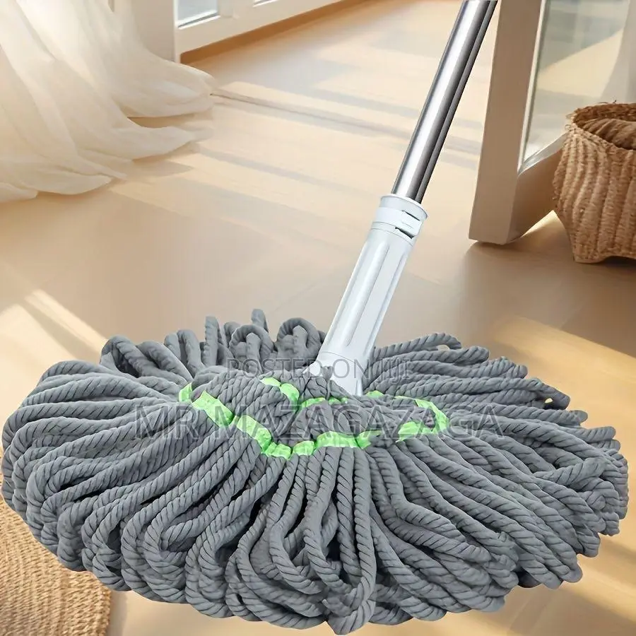Self-Wringing Twist Mop