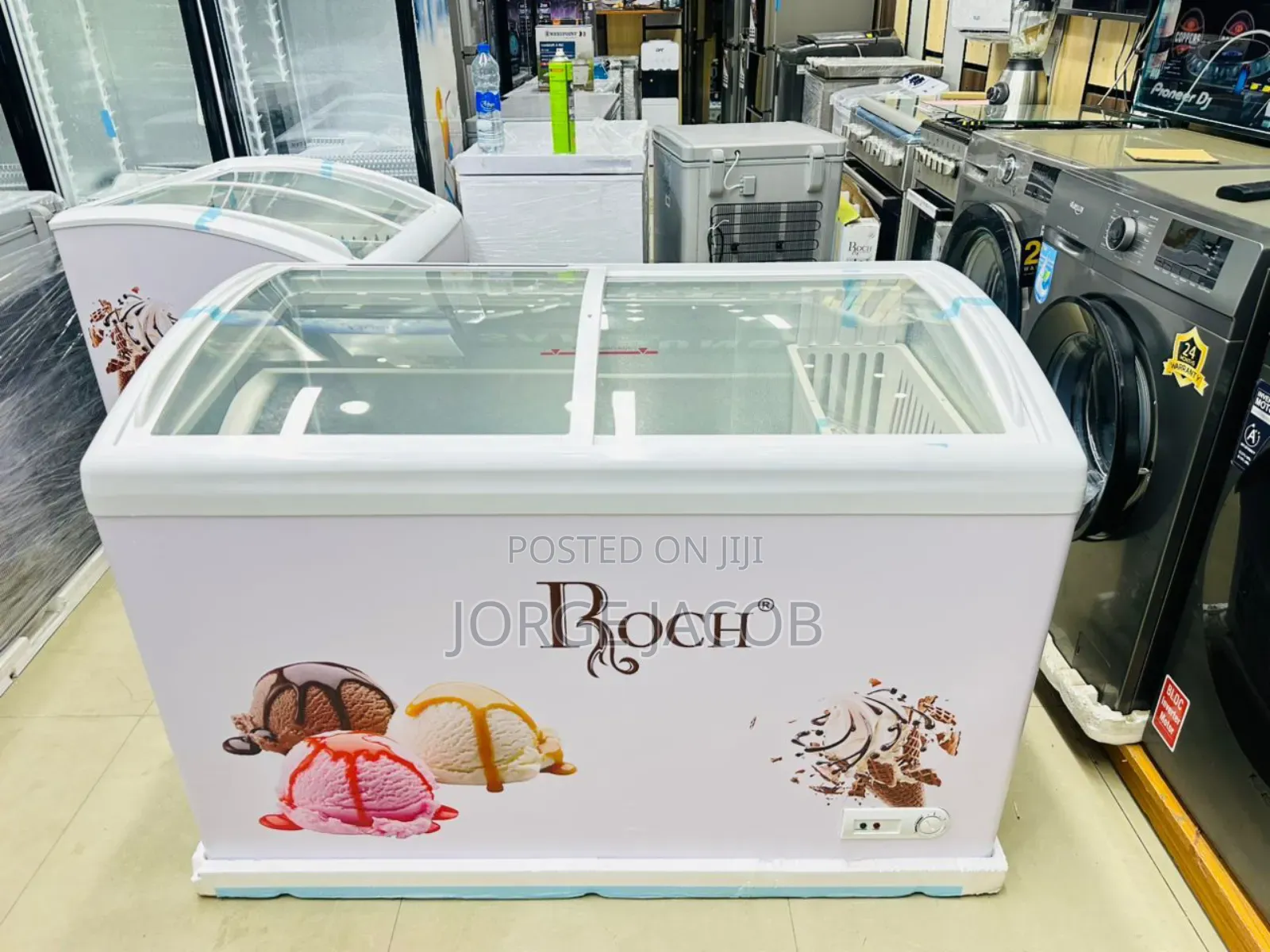 Roch Display Freezer 218 Litre