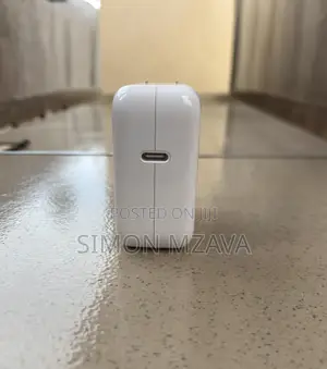 Macbook Air Compatible 30w Type-C Charger Used –Original Apple Quality