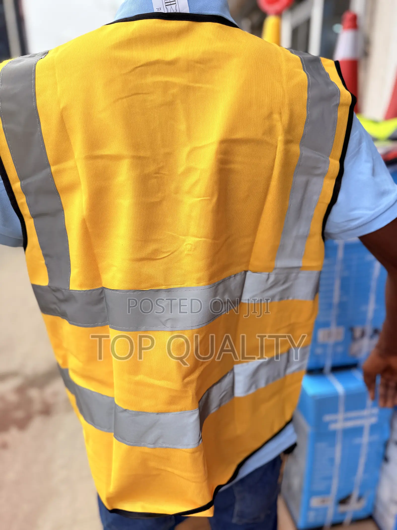 Refractive Vest