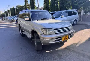 Toyota Land Cruiser Prado 2002 White