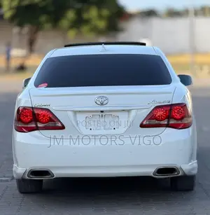 Toyota Crown 2009 White