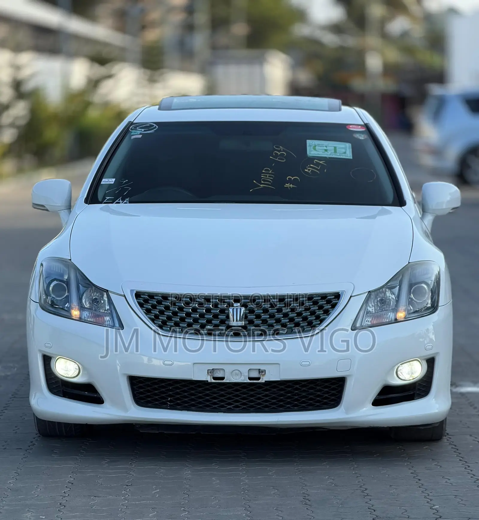 Toyota Crown 2009 White