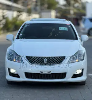 Toyota Crown 2009 White