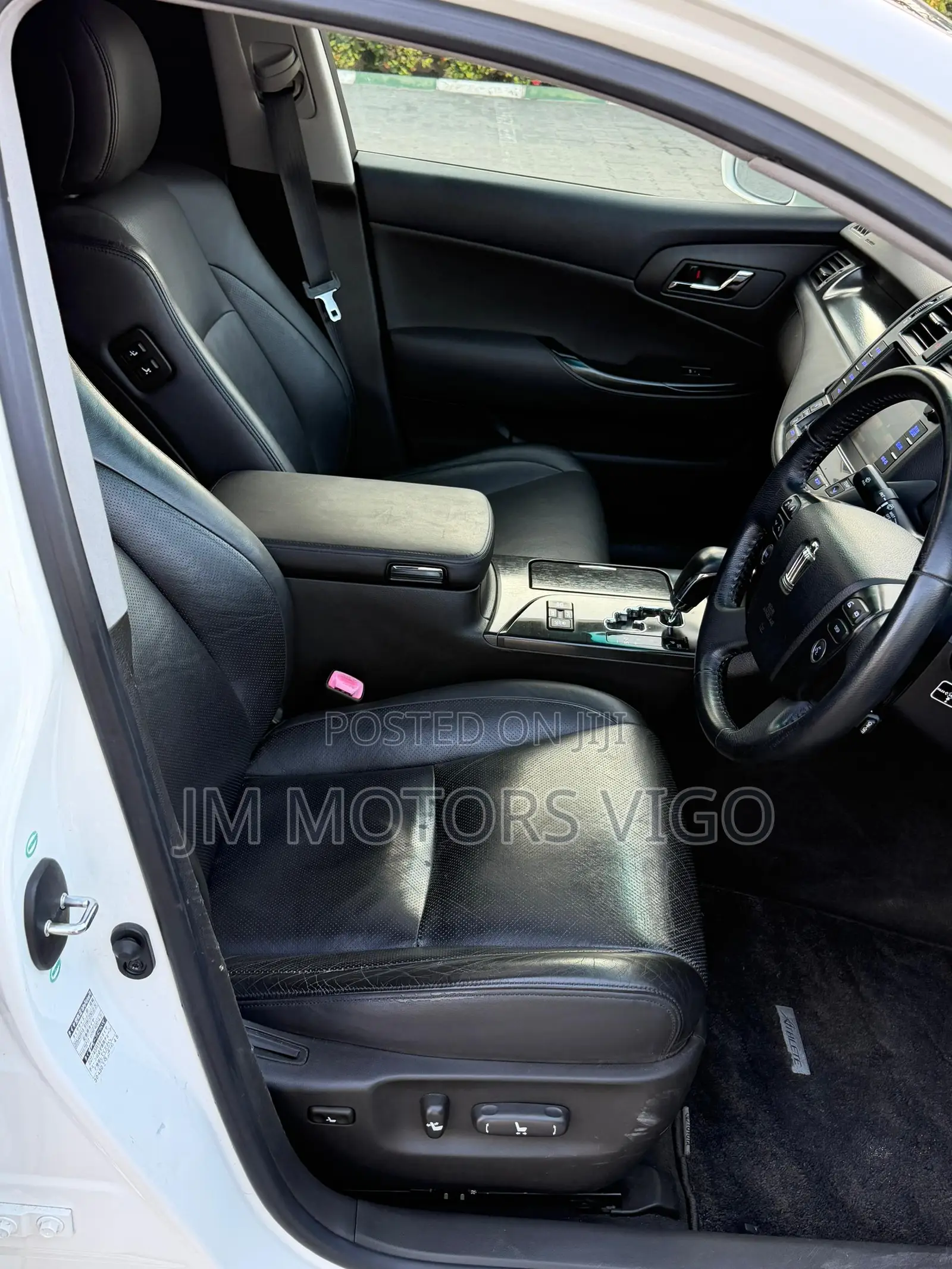 Toyota Crown 2009 White