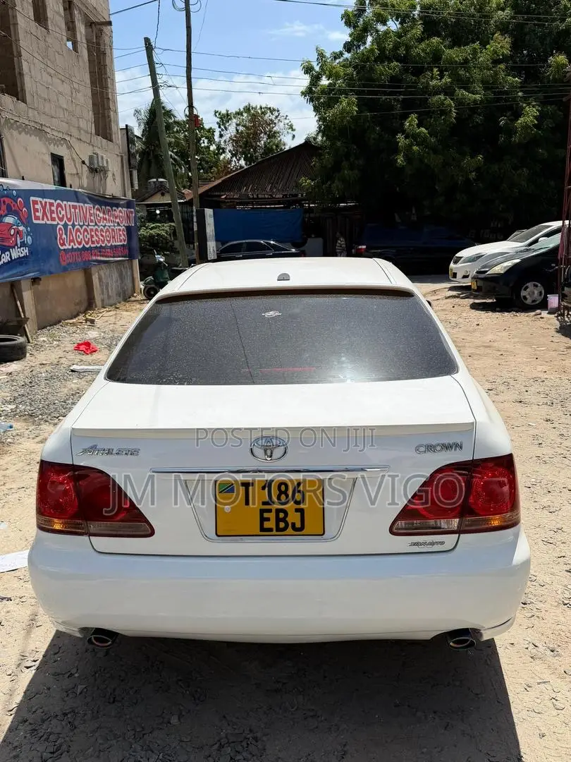 Toyota Crown 2006 Pearl
