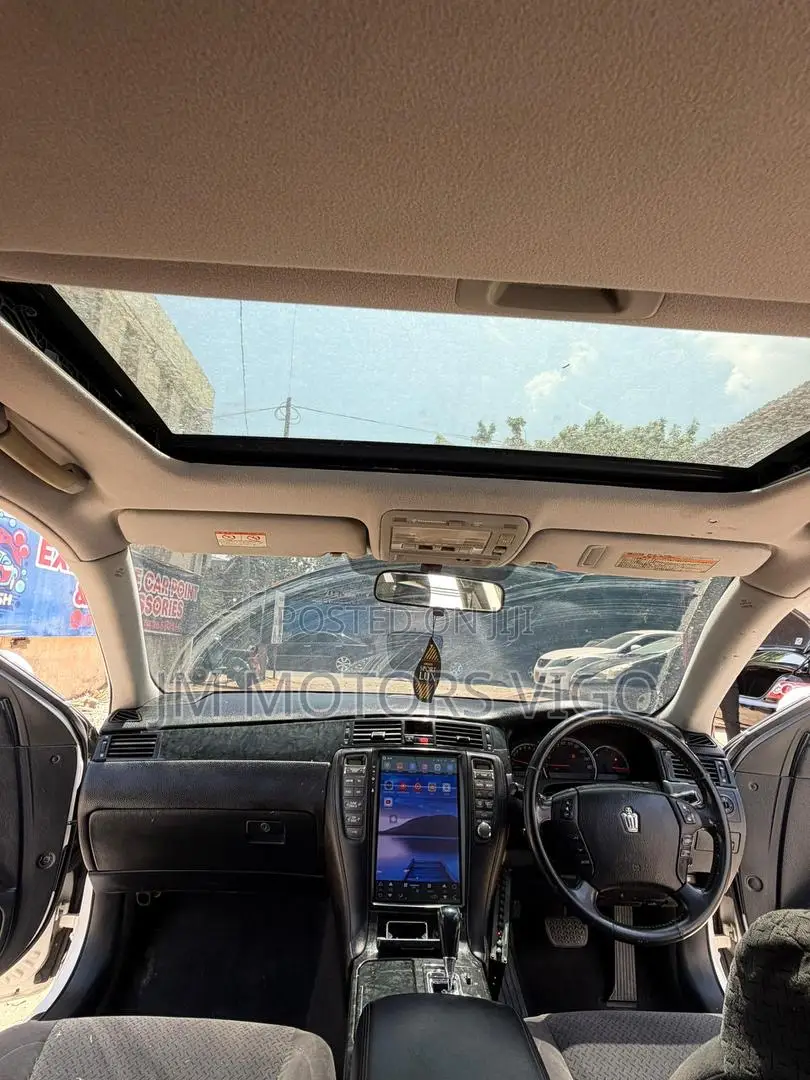 Toyota Crown 2006 Pearl