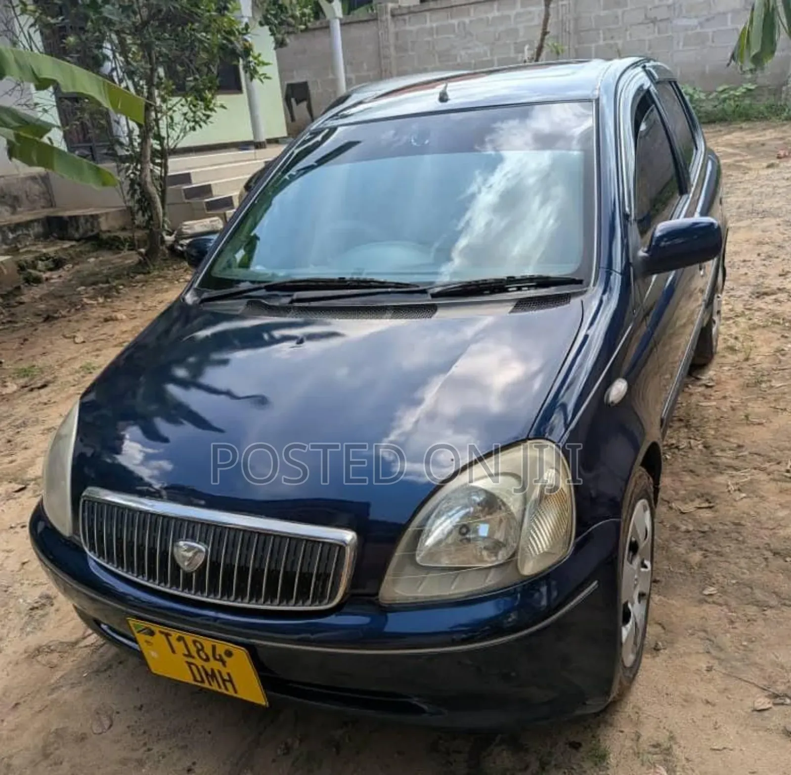 Toyota Vitz 2005 Blue