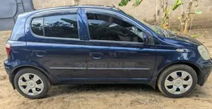 Toyota Vitz 2005 Blue