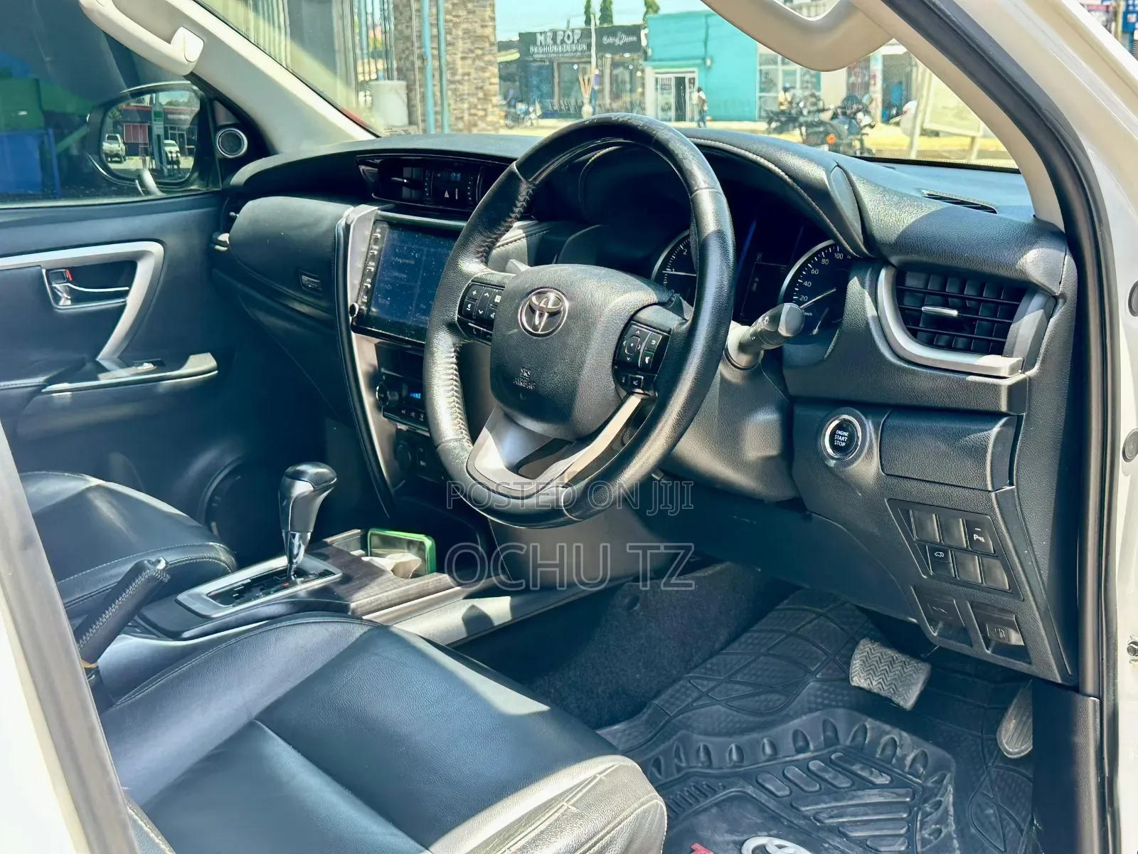 Toyota Fortuner 2021 White