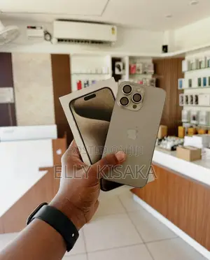New Apple iPhone 15 Pro Max 256 GB Silver