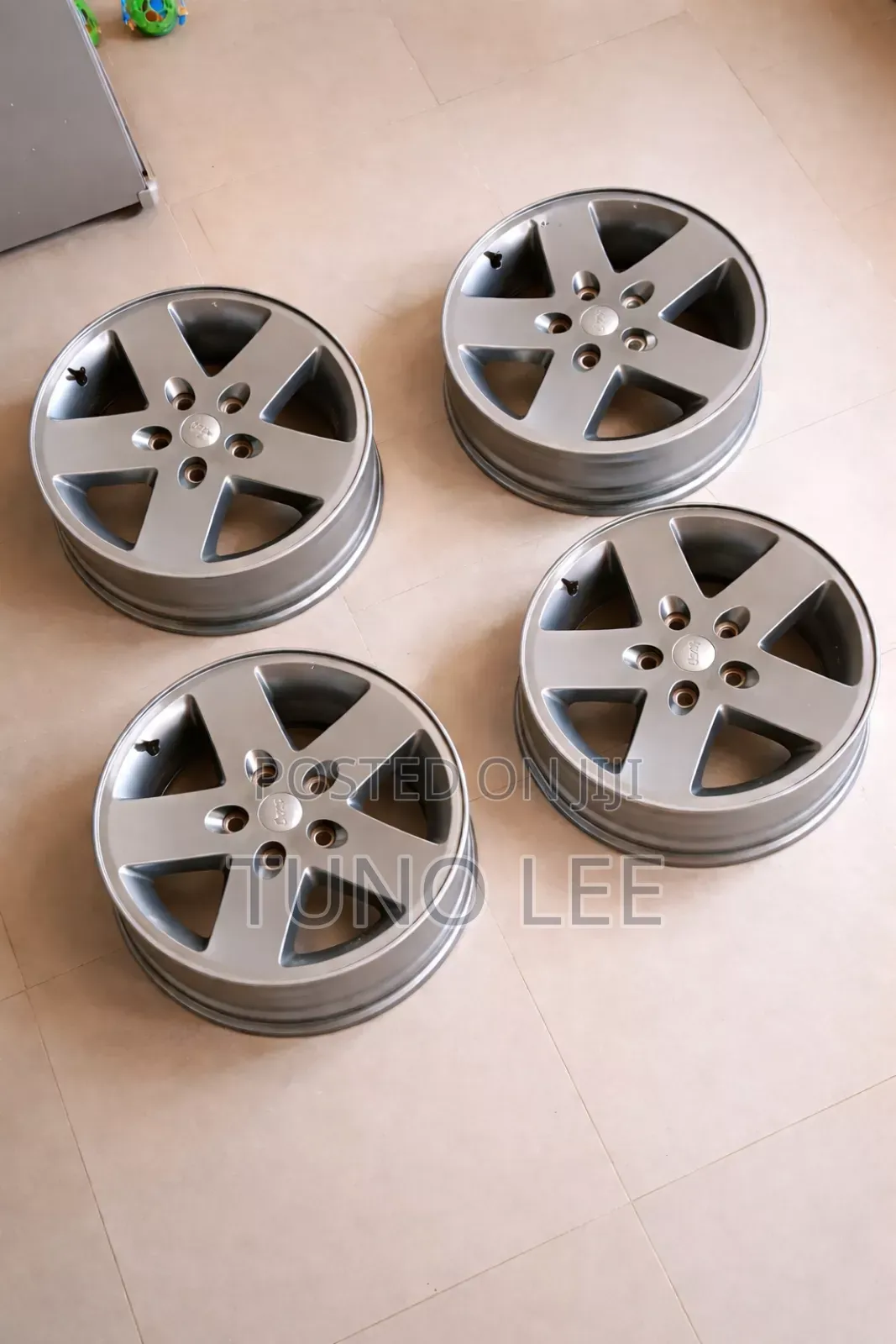 Jeep Alloy Rim Size 17