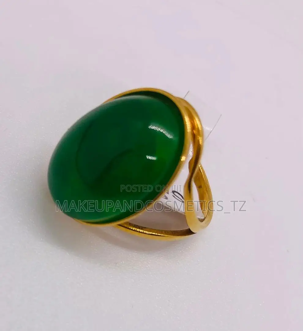 Gold-Tone Ring, Green a Gate Cabochon Stone