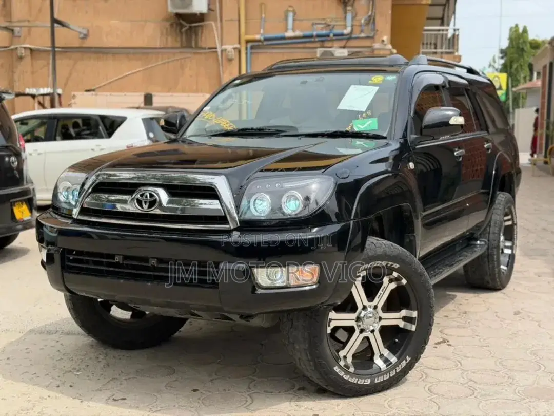 Toyota Hilux Surf 2004 Black