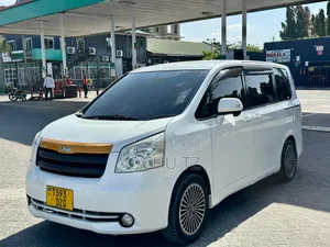 Toyota Noah 2008 White