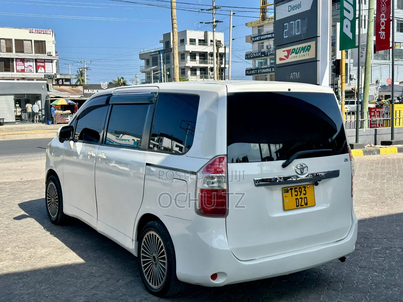 Toyota Noah 2008 White