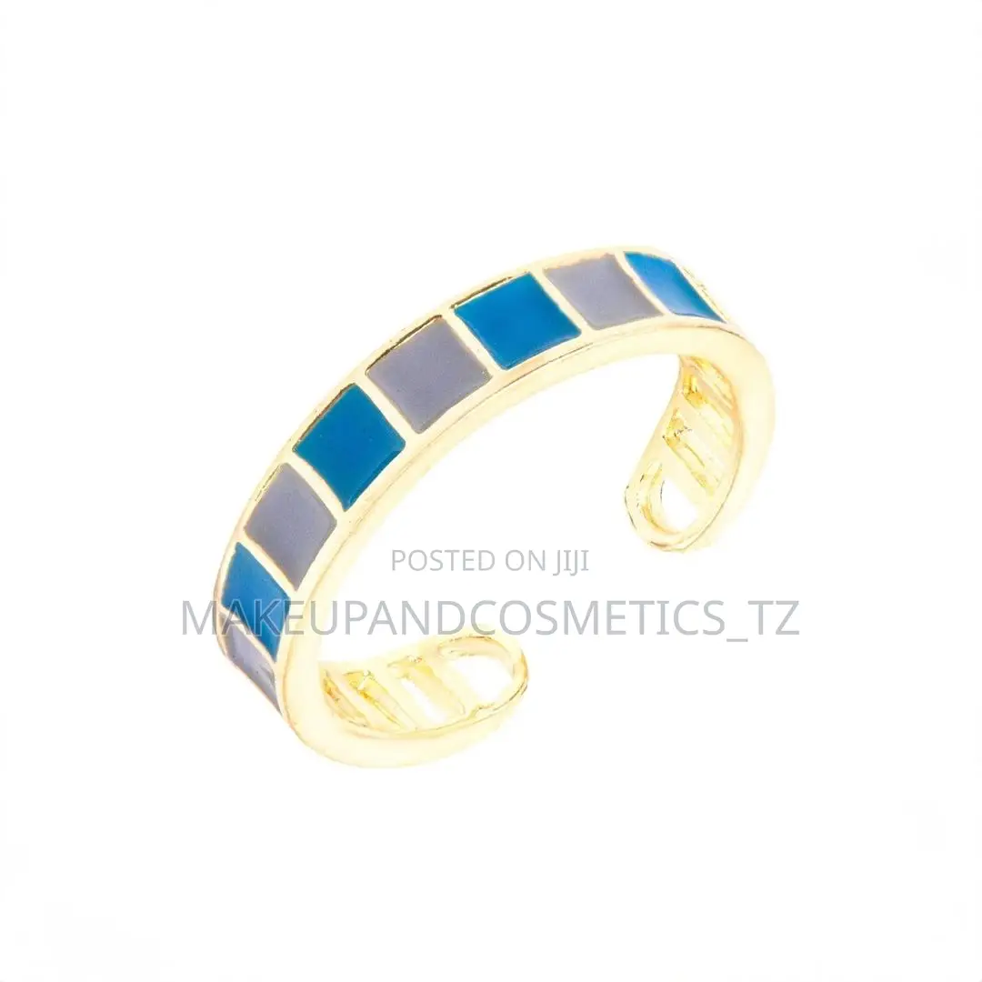 Ring With Varying Shades of Blue and Grey