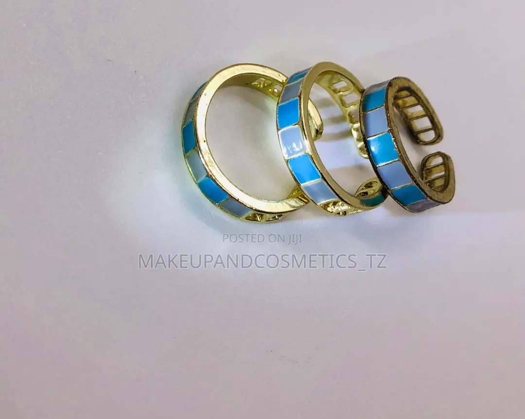 Ring With Varying Shades of Blue and Grey