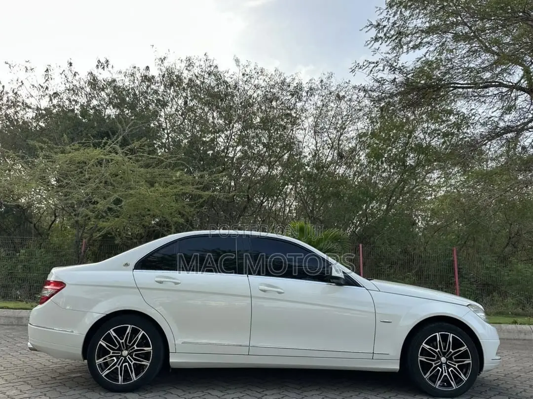 Mercedes-Benz C-Class 2008 White