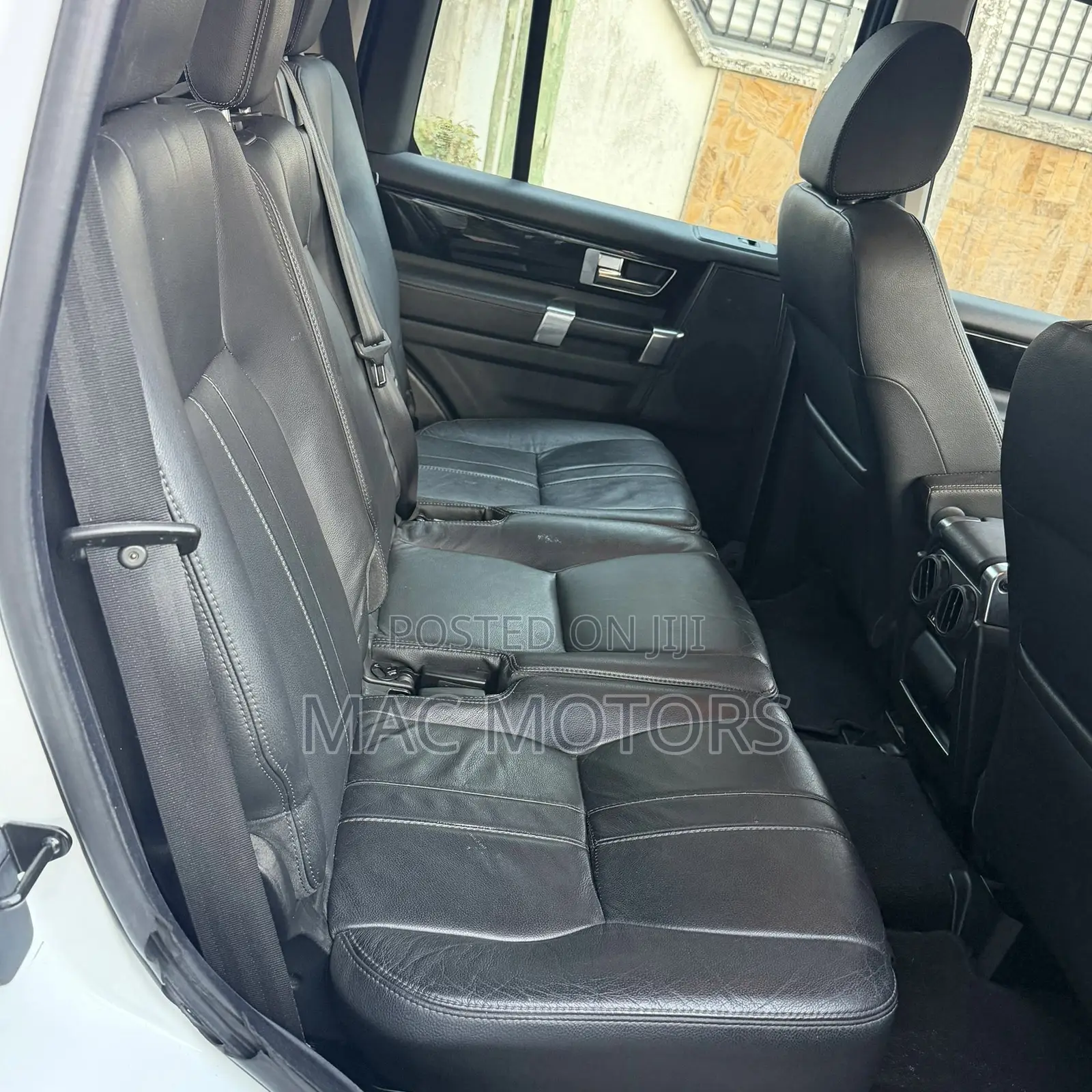 Land Rover Discovery 2013 White